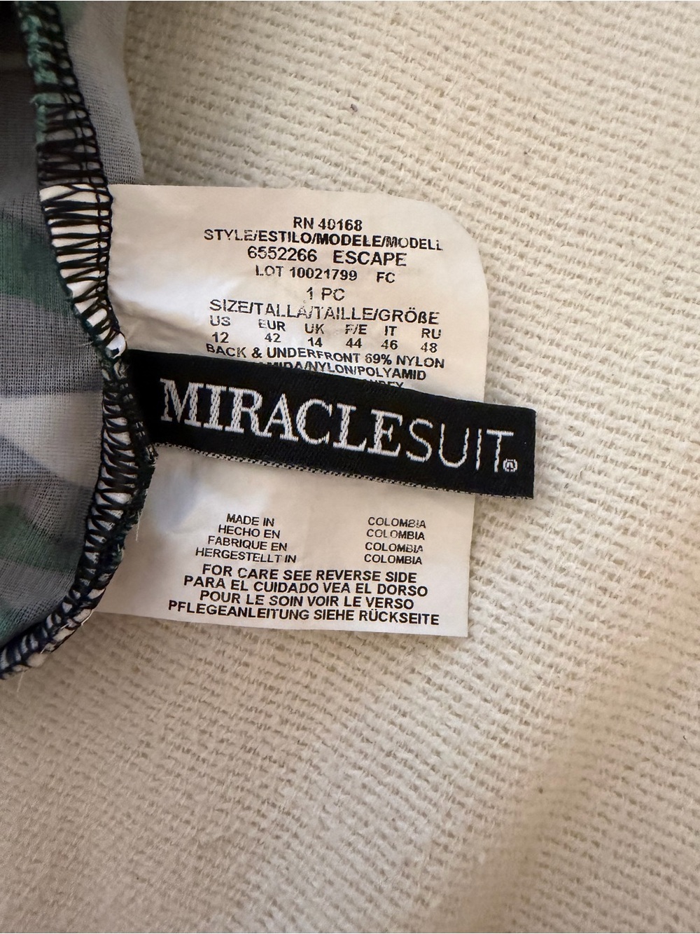 Miraclesuit Escape One Piece Palma Verde Tummy Control Swimsuit 12 NWOT - Picture 8 of 9